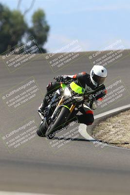 media/Sep-21-2025-TrackDaz (Sun) [[277c75b276]]/B Group/1220pm (Turn 2)/